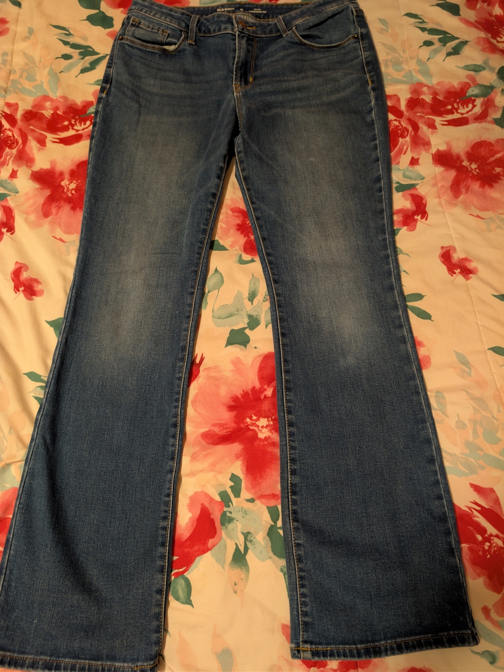 Old Navy Women's Mid-Rise Kicker Bootcut Jeans